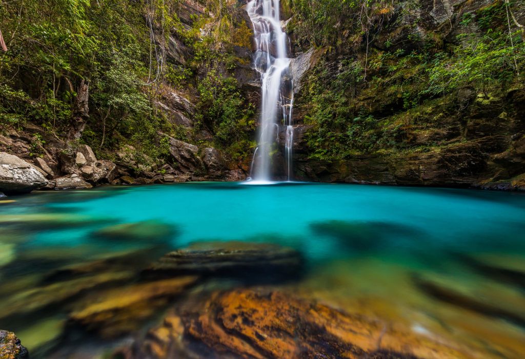 Turquoise waterval